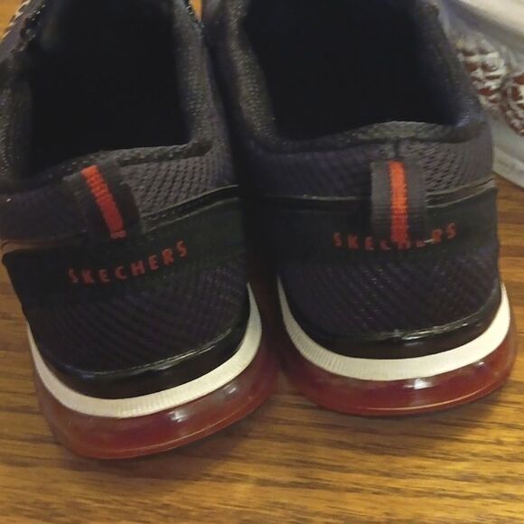 Sketchers Relaxed Fit Sneakers - Picture 4 of 11